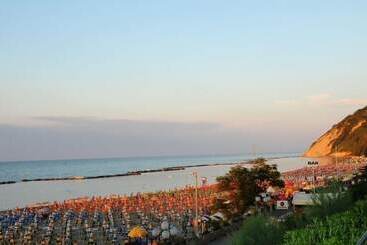 فندق International