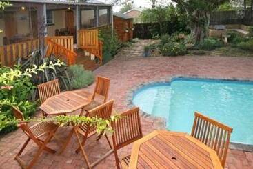 Aquarius Bed And Breakfast