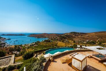 Hotel Aigis Suites