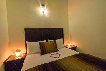 膳宿费 Dar Chrif Idrissi