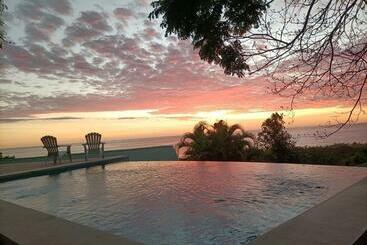 Пансион Vista Naranja Ocean View House