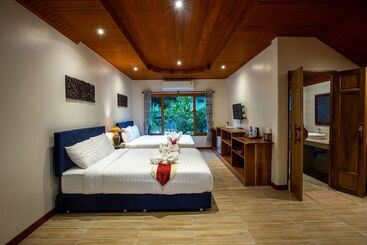 Resort Nice Beach Bungalow