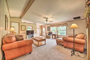 Vidéki Ház Mountain Escape: Home W/ Deck, Fire Pit, Yard