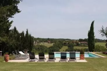 ペンション The Grand Longere