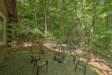 コテージ Rustic Yet Cozy Cabin W/ Fire Pit In Smokies!