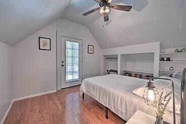 קוטג'' Whispering Pines Home: Fire Pit, Near Scenic Hikes