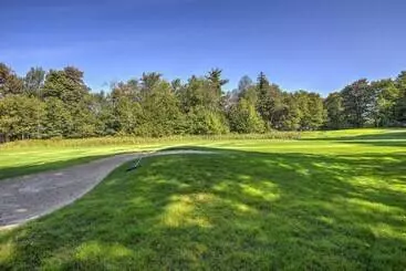 Mökkimajoitus Tobyhanna Home W/ Hot Tub & Resort Amenities