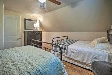 Peaceful Broken Bow Cottage W/ Fire Pit!