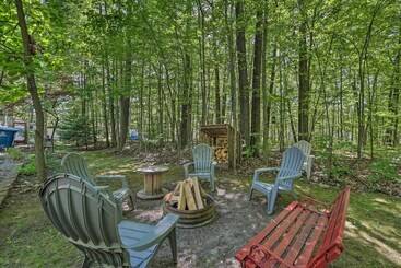 کلبه Lovely Roscommon Cabin < 3 Mi To Higgins Lake!