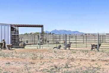 קוטג'' Modern Elgin Home: Walk To Wineries + Pets Welcome