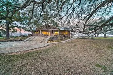 コテージ Idyllic  Century Oaks Farm  In New Ulm On 46 Acres