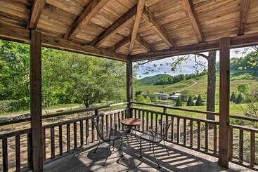 コテージ Romantic Log Cabin Escape On Delfosse Winery!