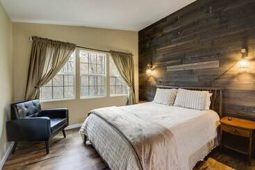 بيت ريفى Updated Cobbly Nob Resort Home W/ Hot Tub!