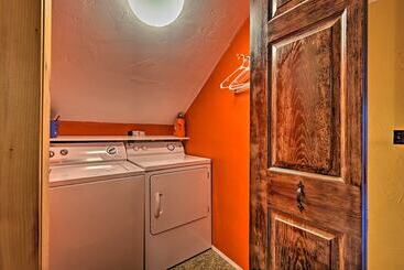 קוטג'' Log Cabin In Wilmington W/ Hot Tub Near Skiing!