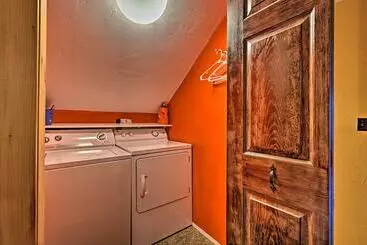 コテージ Log Cabin In Wilmington W/ Hot Tub Near Skiing!