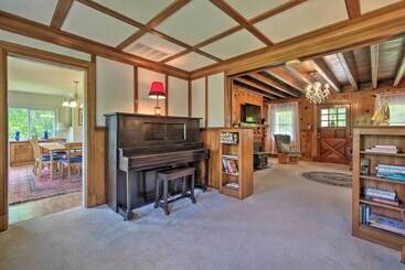 茅舍 Waterfront House With Dock, Kayaks, & Sailboat!