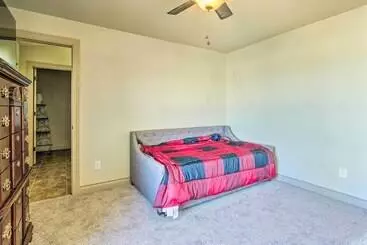 Mökkimajoitus Beulah Home W/ Wraparound Porch & Mtn Views