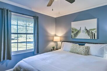 Cabane Family Friendly New Bern Home W/ Backyard!