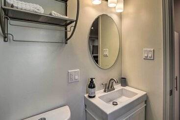 Сельский дом Ideally Located Oakland Home W/ Private Yard!