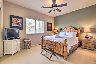 コテージ Maricopa Desert Oasis: Fenced Yard W/ Hot Tub