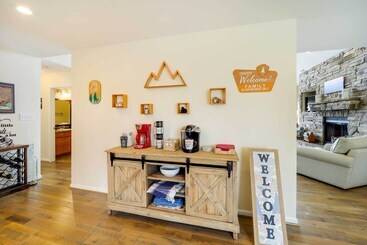 بيت ريفى Sugar Mountain Retreat W/ Deck, Grill & Fire Pit!