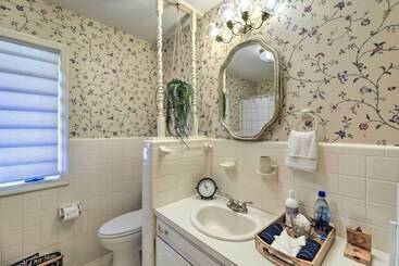 بيت ريفى Waterfront Pine Knoll Shores Gem W/ Boat Dock