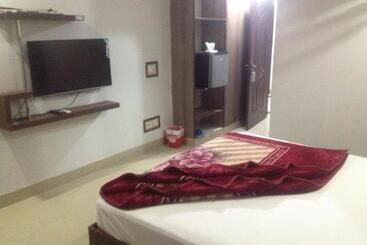 Aparthotel Five Monts