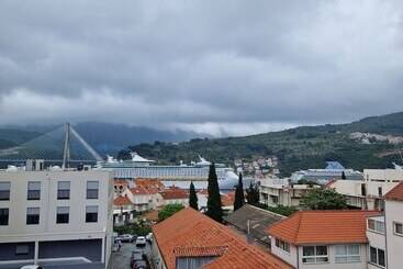 酒店 Dubrovnik Skyline Apartments