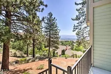 コテージ Spacious Home W/ Mtn Views & Starlink Wifi!