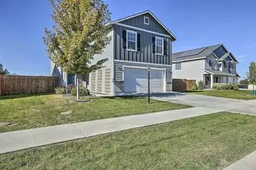 コテージ Stunning Nampa Home Nearby Park W/ Fire Pit!