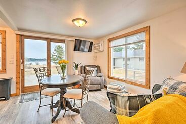 קוטג'' Waterfront Castle Rock Lake Cabin W/ Deck & Grill