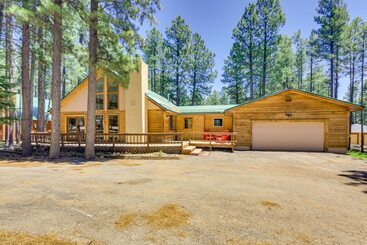 茅舍 Angel Fire Retreat W/ Deck, Fire Pit: Ski & Hike!