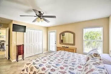 کلبه Dock & Canal Access: Cape Coral Family Home