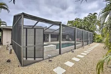Landhus 4 Mi To Beach: Coastal Cape Coral Home
