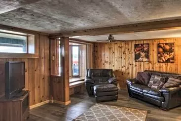 Mökkimajoitus Diamond Lake Home W/ Dock Close To 2 Ski Resorts!