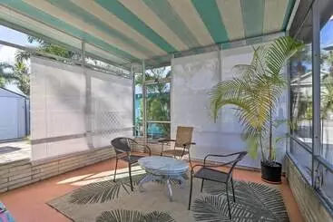 Historic Bradenton Cottage ~ 1 Mi To Downtown