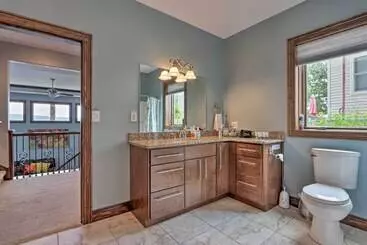 Mökkimajoitus Boat Dock & Kayaks: Luxury Lake Of The Ozarks Home