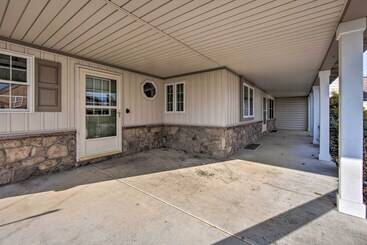 Landhus Peaceful Bird In Hand Home W/ Farmland Views!