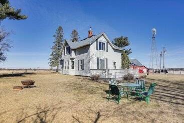 Hus på landet Quiet Farmhouse Retreat W/ Fire Pit   Pets Welcome