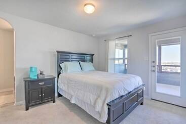 Dom wiejski Sleek Schertz House W/ Private Pool & Spa