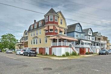 Landhus Striking Cape May Getaway, Steps From The Beach!