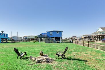 Cabane Beach House In Freeport ~ 1 Mi To Surfside Beach!