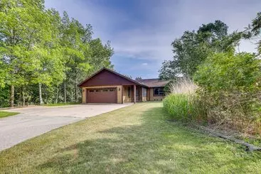 Mökkimajoitus Idyllic Sturgeon Bay Cabin W/ Fire Pit + View