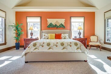 Сельский дом Spacious Manitou Home W/ Views In Central Location