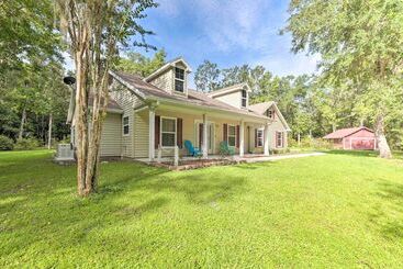 Dom wiejski Brooksville Home W/ Lanai ~ 15 Min To Downtown!
