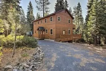 Mökkimajoitus Carnelian Bay Home W/ Hot Tub Near Tahoe Skiing