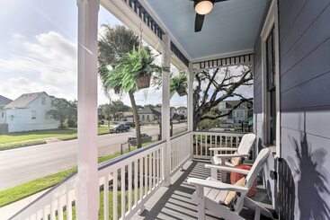 1 Mi To Beach: Coastal Cottage In Galveston