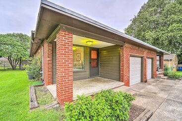 Mökkimajoitus Lovely Tulsa Home: Steps To Park, 5 Mi To Downtown