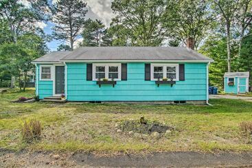 Buttermilk Cottage In Cape Cod: Steps To Beach
