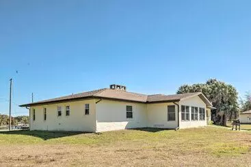 کلبه Waterfront Home On Canal W/ Private Dock & Kayaks